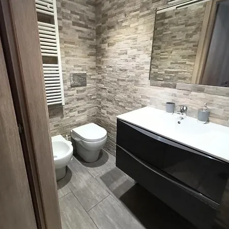 Guest house V Torre V Nigrisoli A Porta San Vitale Bologna